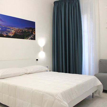 Bed and Breakfast Francesco House Кастелламмаре-ді-Стабія Екстер'єр фото